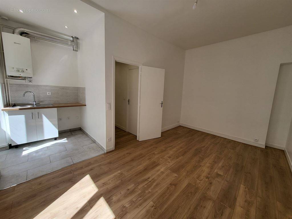 Photo Appartement à Levallois-Perret au prix de 240 000€