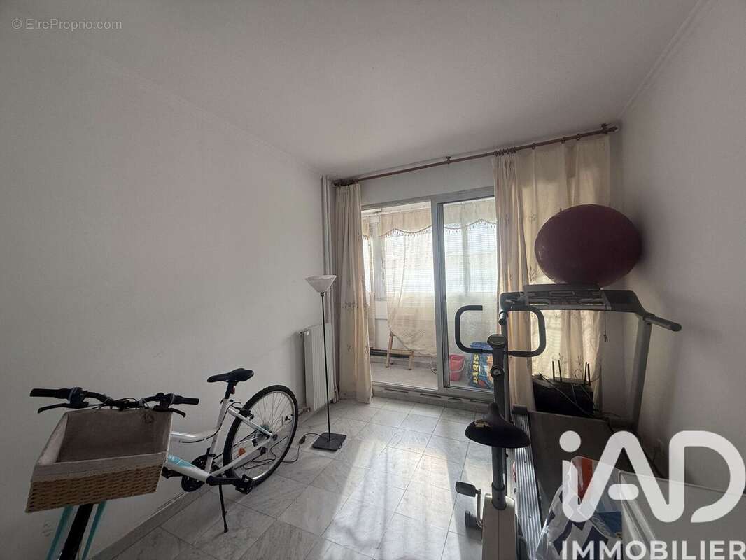 Photo 7 - Appartement à LA COURNEUVE