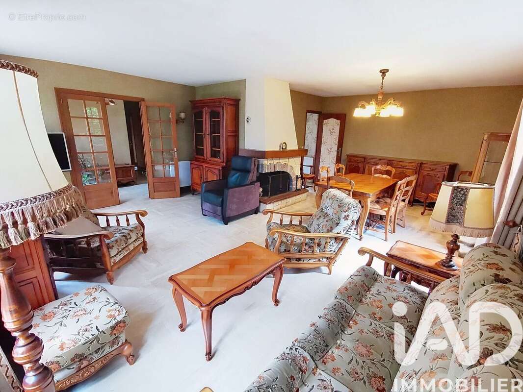 Maison 137 m² à Marthon  - photo 5