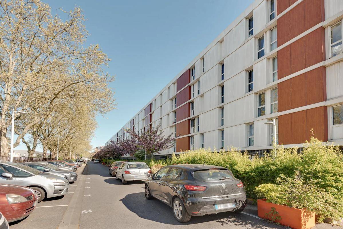 Appartement à VILLENEUVE-LA-GARENNE
