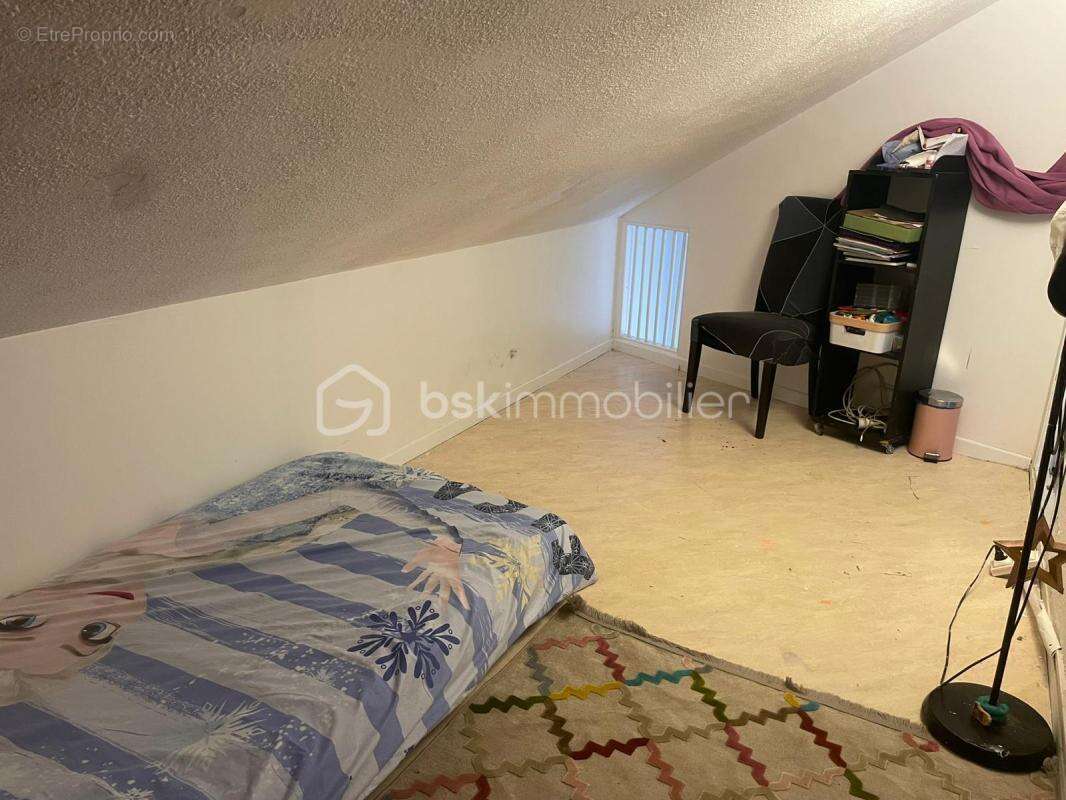 Appartement à SAINT-GENIS-LAVAL