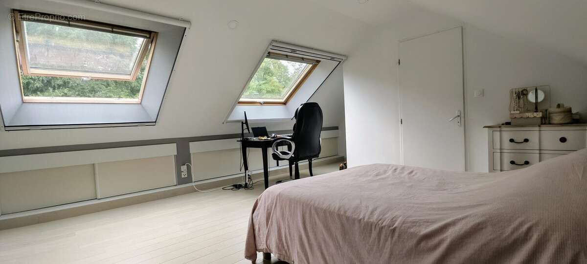 Suite parentale - Maison à SAINT-THIBAULT-DES-VIGNES