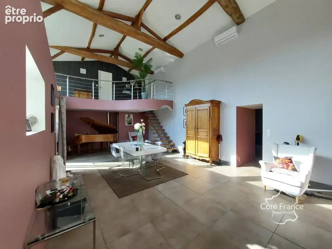 Propriété de caractère avec installations équestres, piscine - photo 9