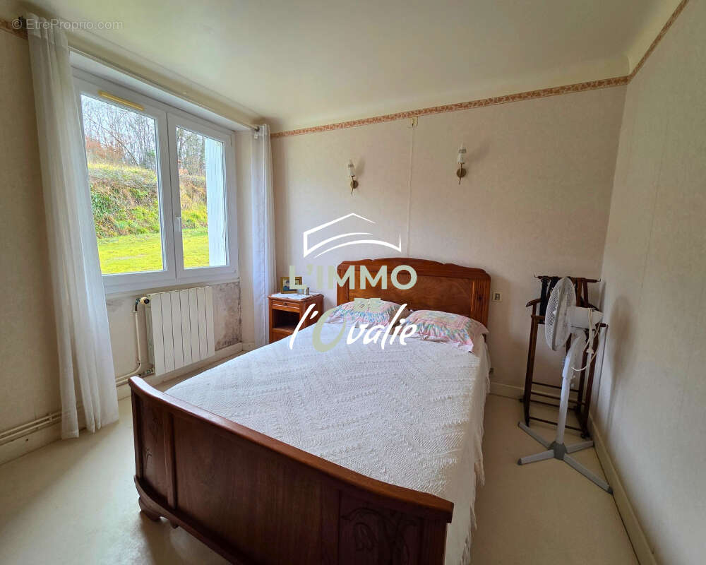 Maison à GAGNAC-SUR-CERE