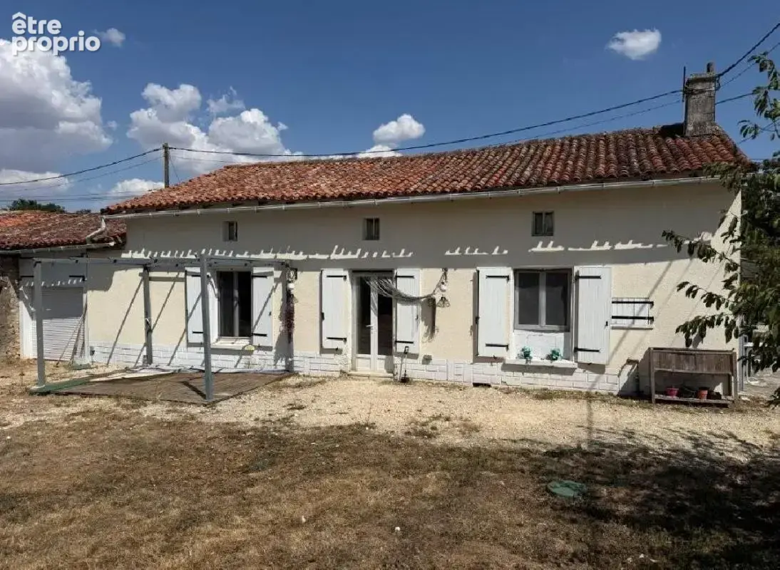 Maison 3 pièces 66 m² à vendre à Ruffec (16700) - photo 3