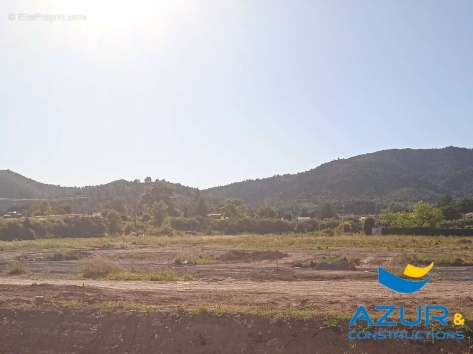 Terrain 686 m² à Volx  - photo 2