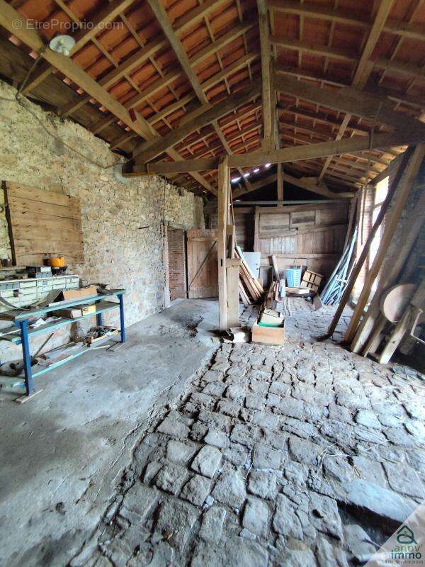 Maison à SAINT-JUNIEN