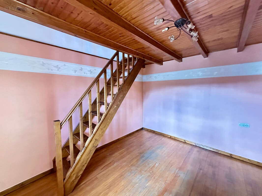 Maison à BEULOTTE-SAINT-LAURENT