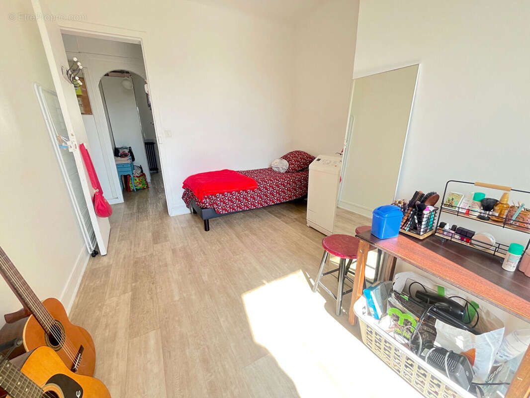 Appartement à PARIS-20E