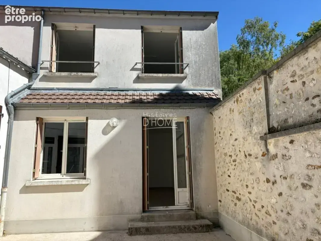 Appartement à LA FERTE-GAUCHER