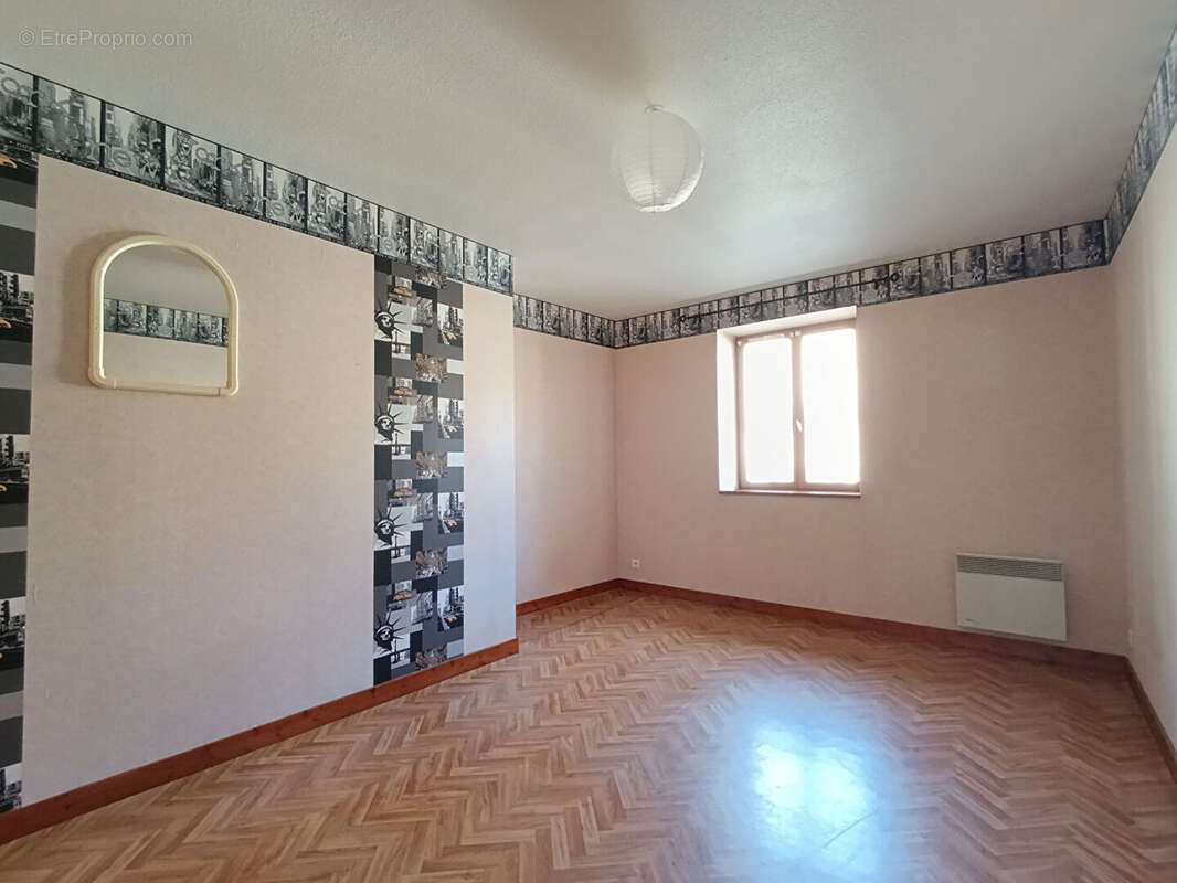 Appartement à LA CHAISE-DIEU