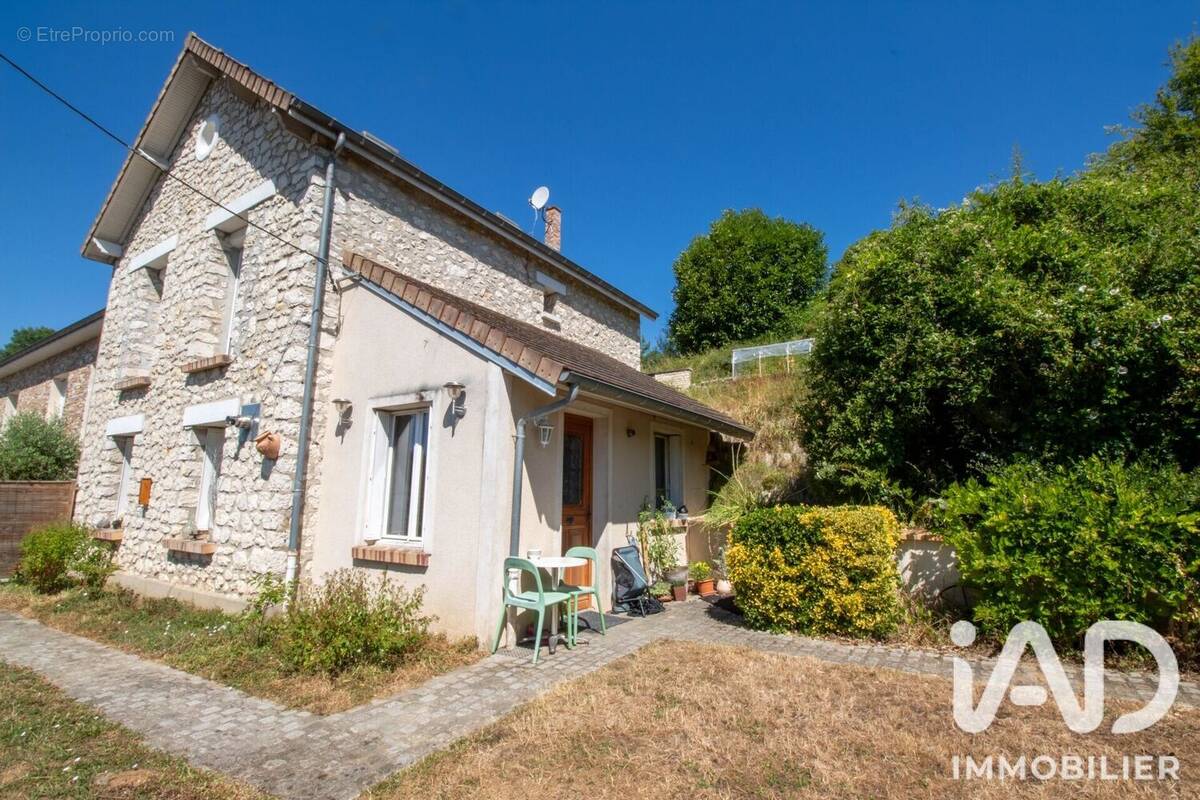 Photo 1 - Maison à MONTIGNY-SUR-LOING