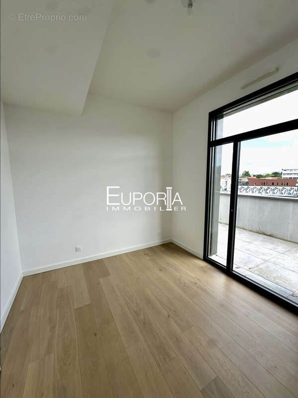 Appartement à TASSIN-LA-DEMI-LUNE