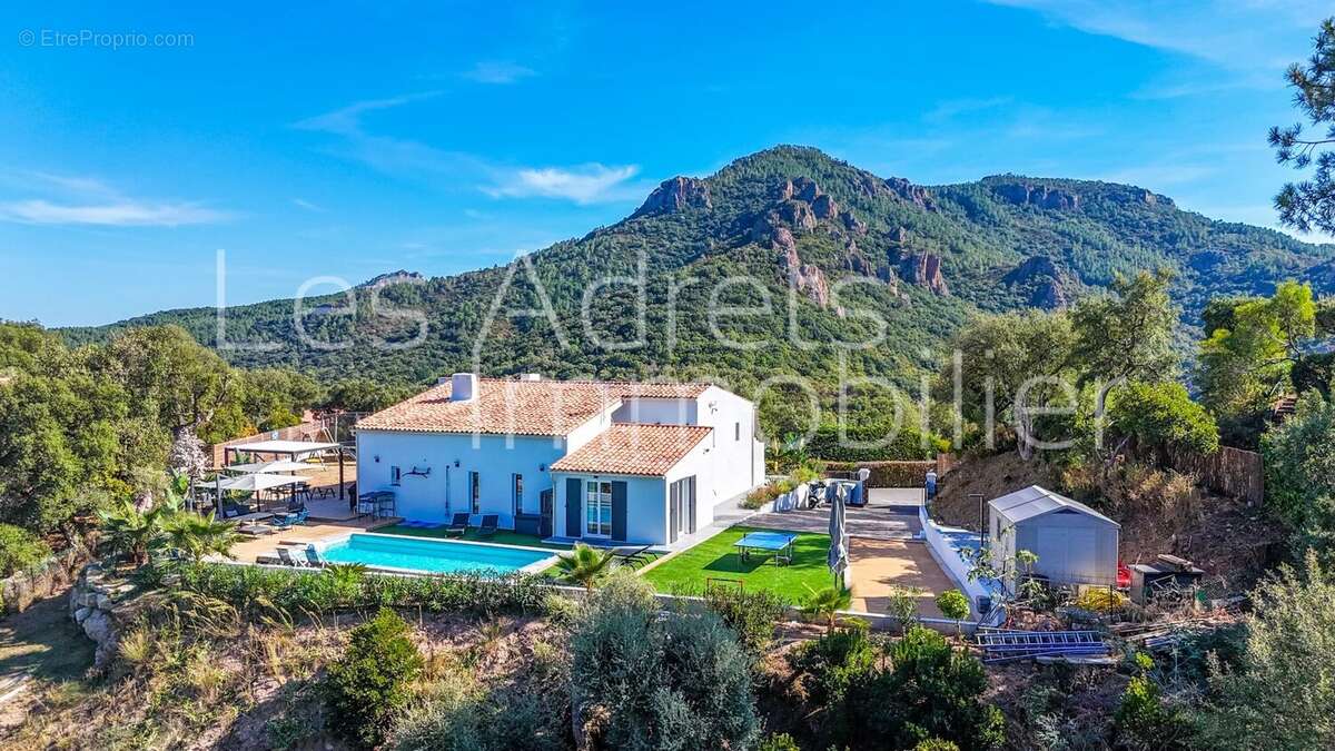Maison à LES ADRETS-DE-L'ESTEREL