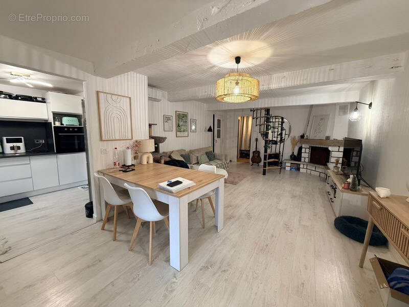 Appartement à LE LUC