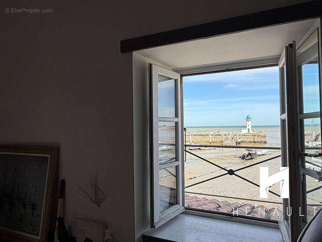 Appartement à LA FLOTTE
