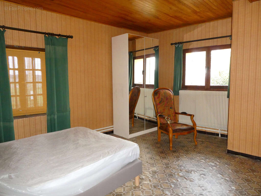 Maison à SAINT-LAURENT-DE-CHAMOUSSET