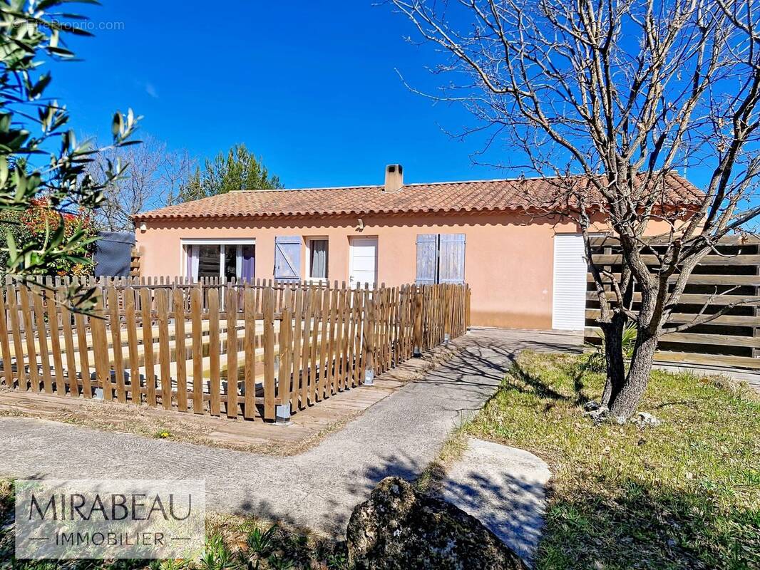 Maison à MIRABEAU