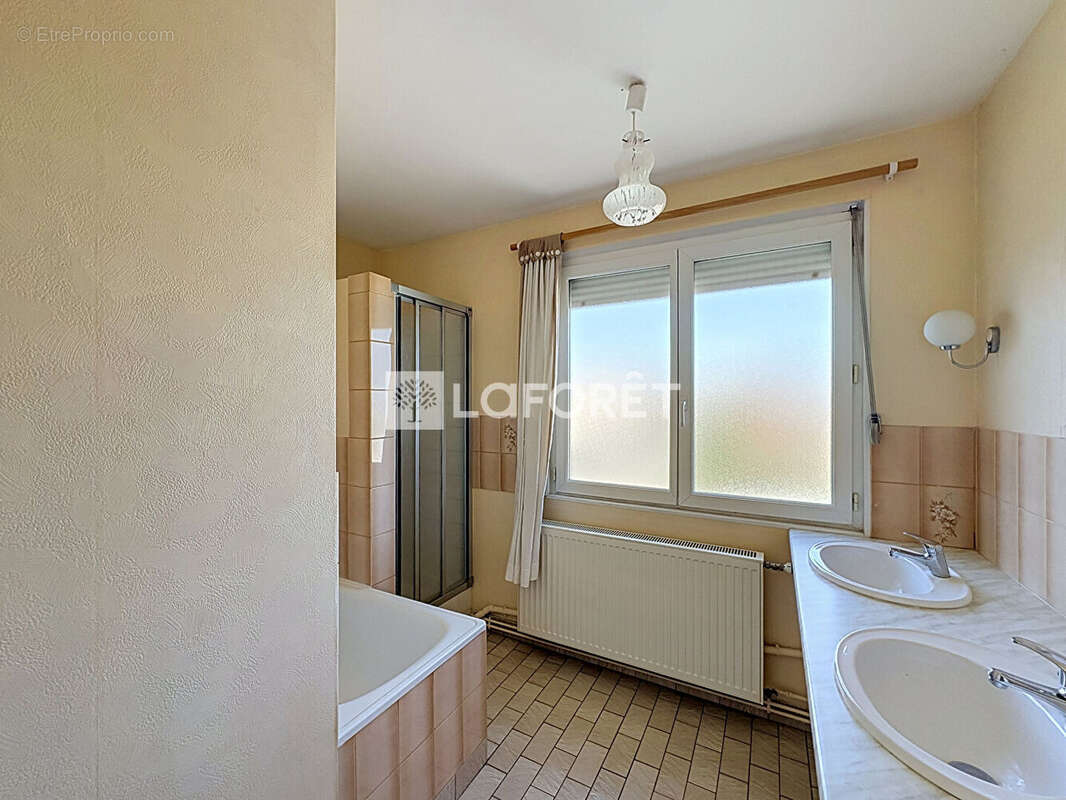 Maison Coudekerque Branche 4 pièce(s) 91 m2 - photo 4