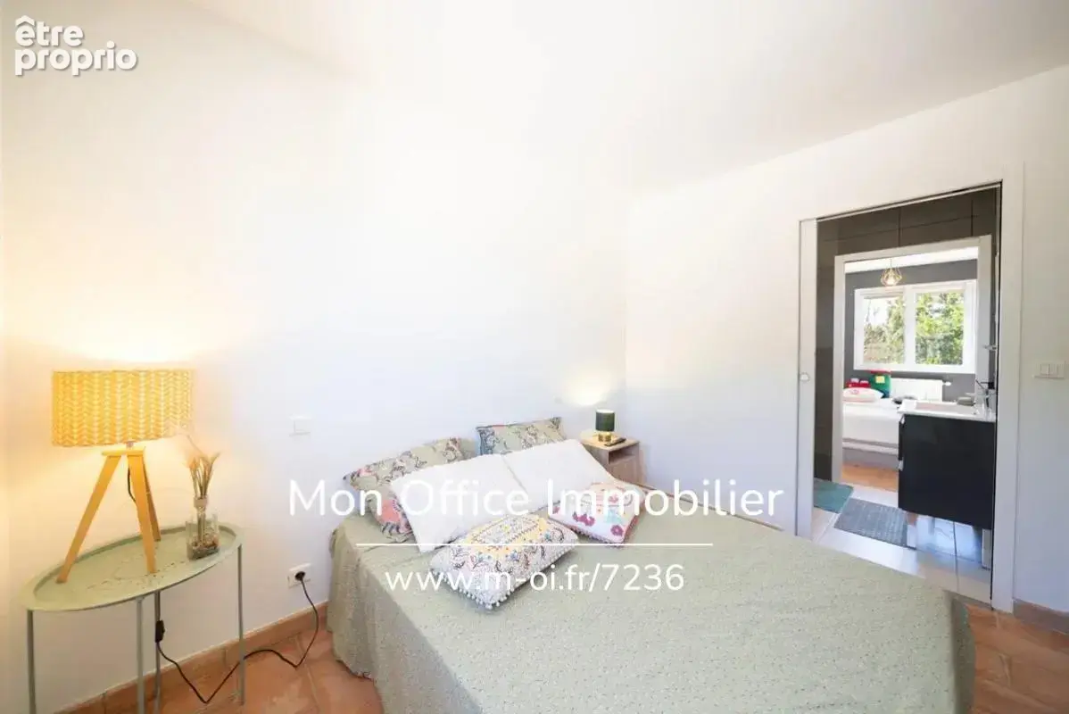 Référence : 7444-YAN - Villa 6 pièces- jardin-piscine-garage - photo 11