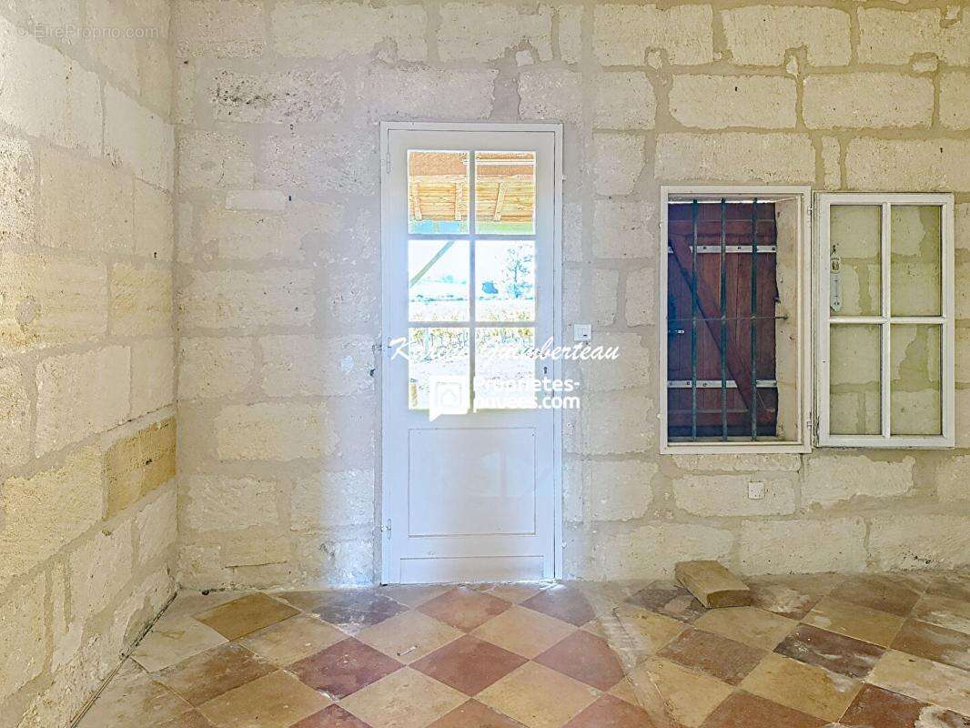 Maison à SAINT-EMILION