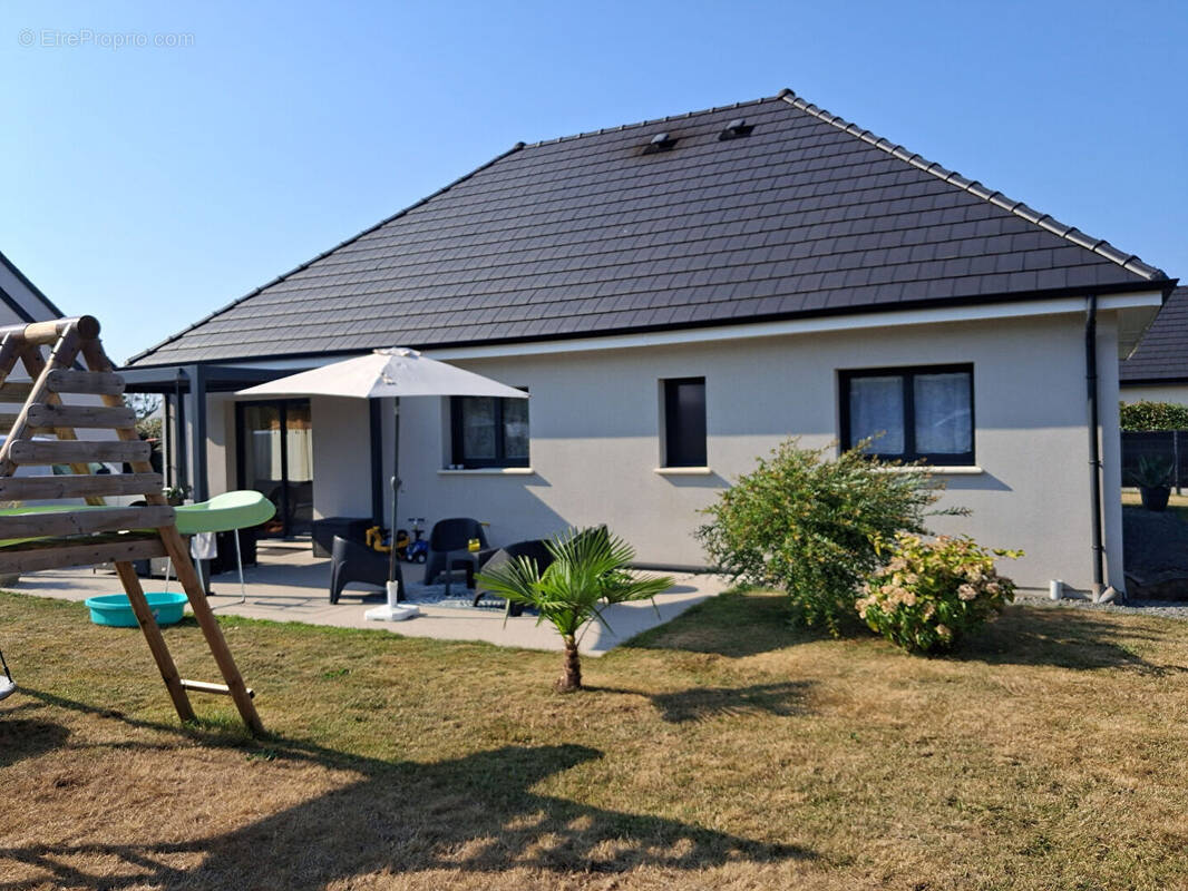 Maison à MANNEVILLE-LA-GOUPIL