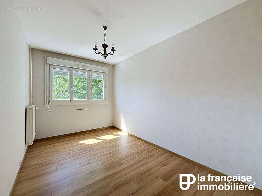 Appartement T3 de 61,58 m² Proche métro  Rennes sud - photo 4