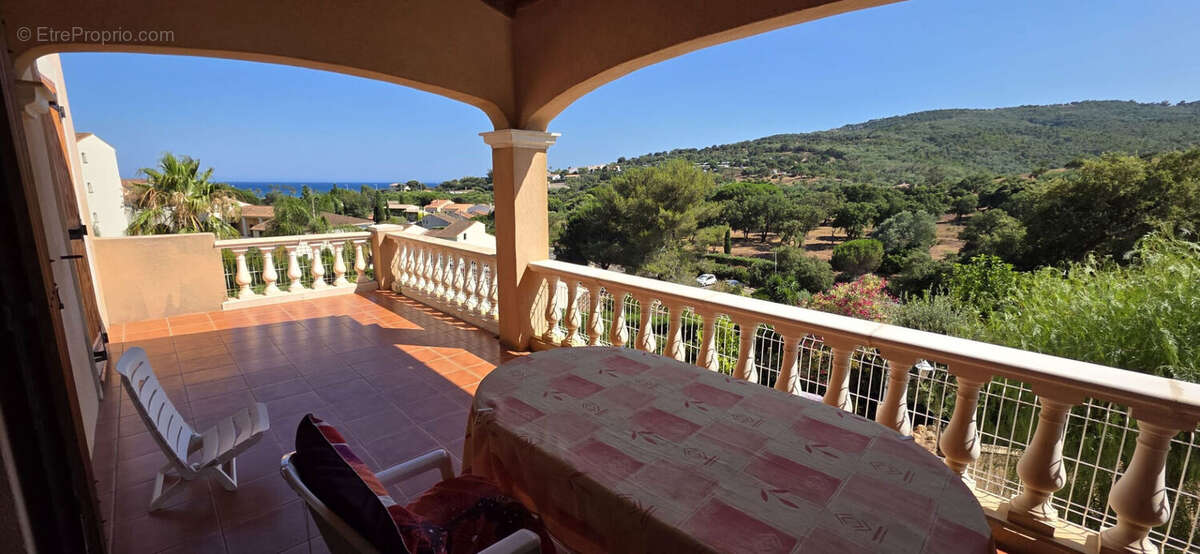 Maison à LES ISSAMBRES