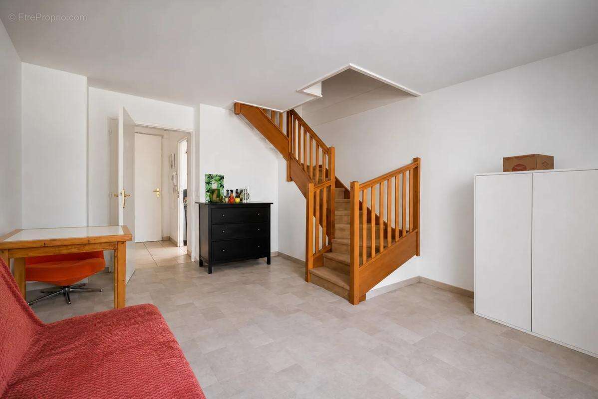 Appartement de 4 pièces de 74 m² situé à Chessy - photo 3
