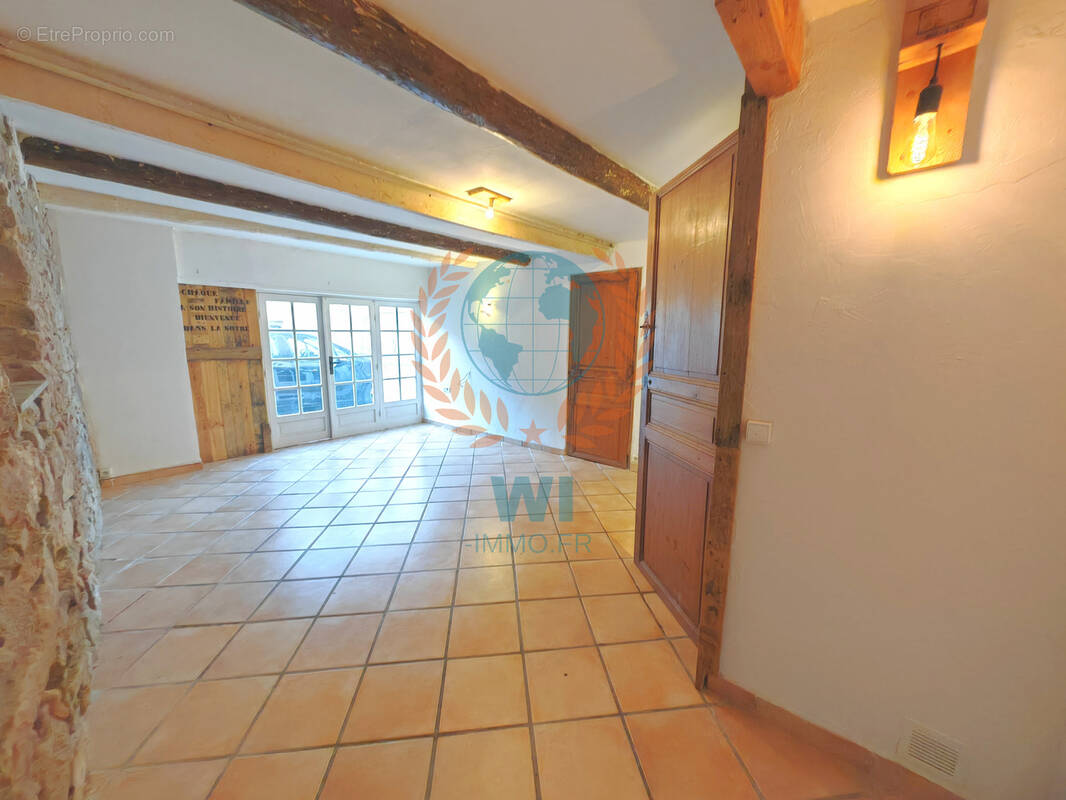 Maison de village avec extérieur - photo 9