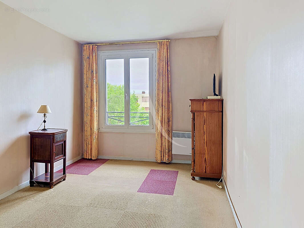 Mantes-la-Jolie Centre-ville Appartement 3 pièces de 67 m² avec balcon, ascenseur, box et cave ? Proche gare - photo 6