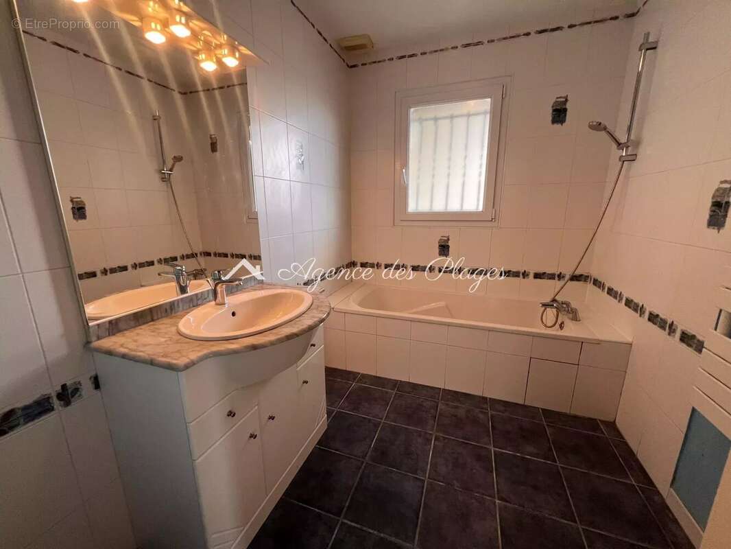 Maison à MESCHERS-SUR-GIRONDE