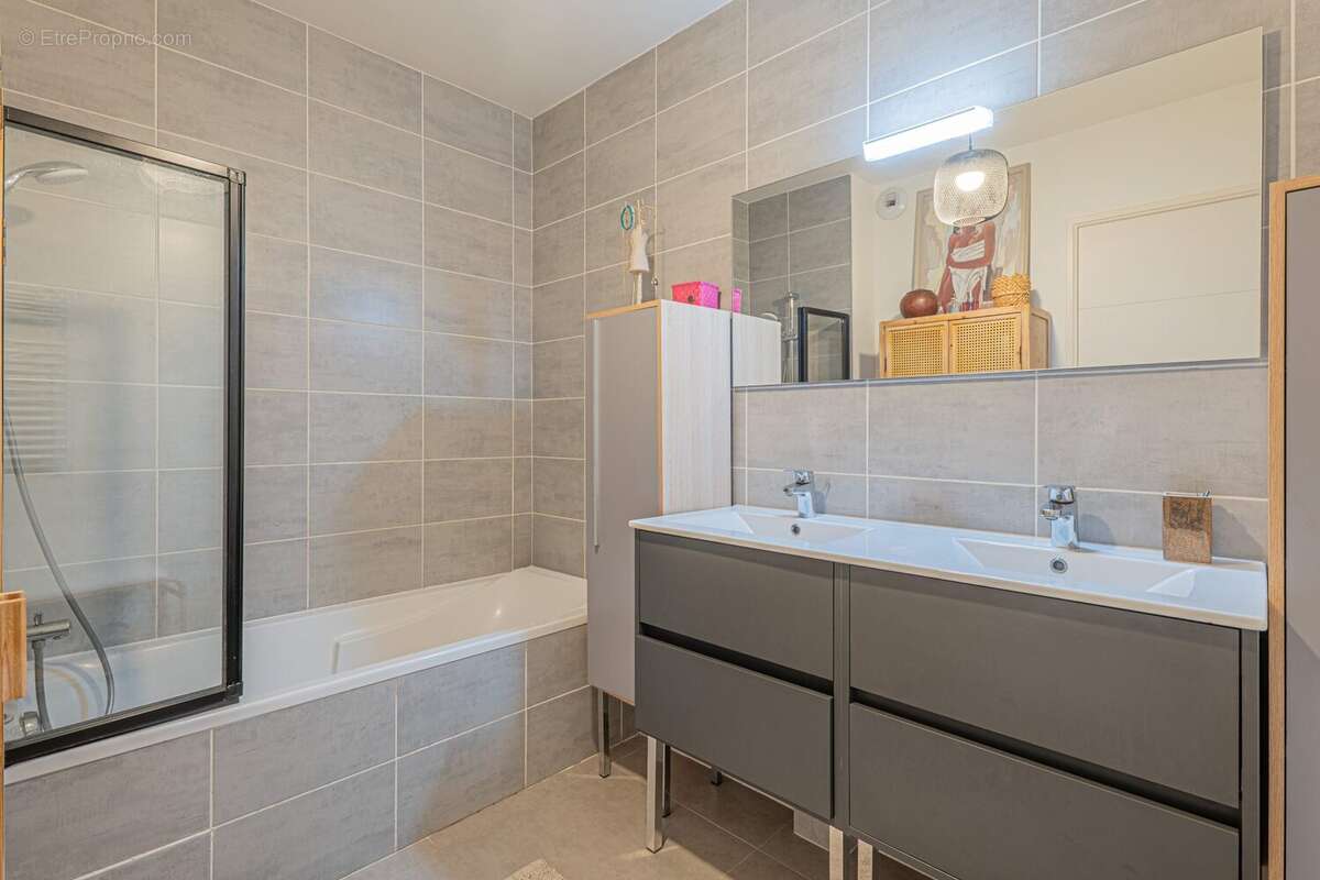 Appartement à VILLENEUVE-LOUBET