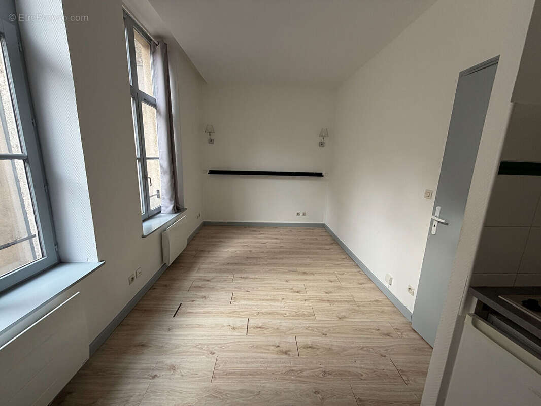 Studio vieux lille place louise de bettignies - photo 2