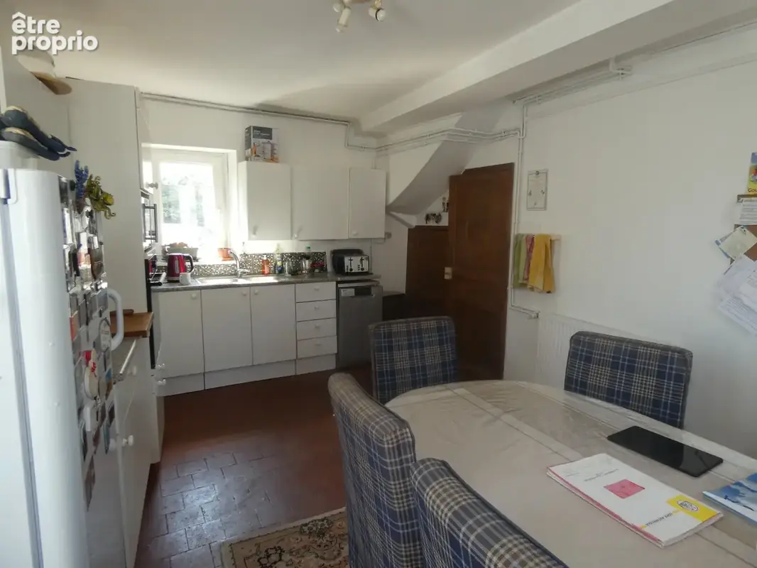 Maison à vendre 6 pièces proche de PONT D'OUILLY (14) de 120 m² habitables sur 1,5 Ha de terrain et dépendances - photo 5