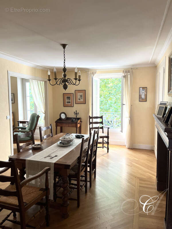 Appartement à VERSAILLES