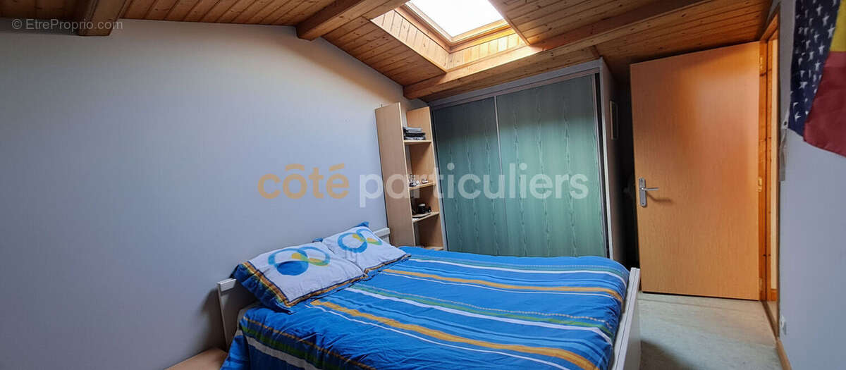 Maison à SAINT-MACAIRE-EN-MAUGES