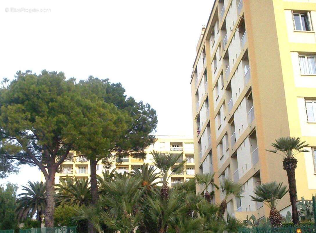   - Appartement à ANTIBES