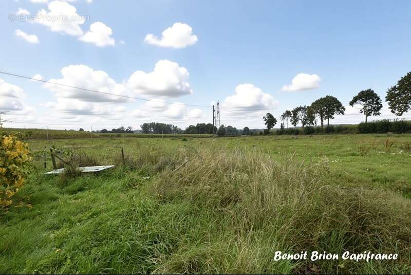 Maison à SAINT-MARTIN-DE-LANDELLES