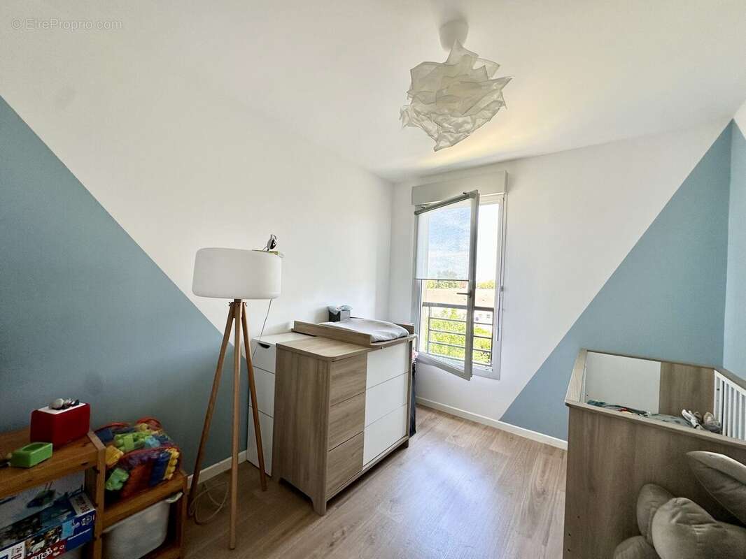 Appartement à SAVIGNY-LE-TEMPLE