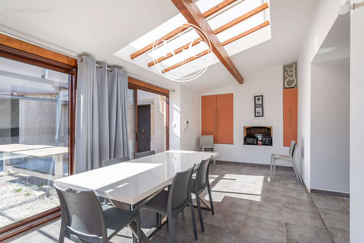 Maison Martigues 3 pièce(s) 84 m2 sur 309 m² de terrain - photo 2
