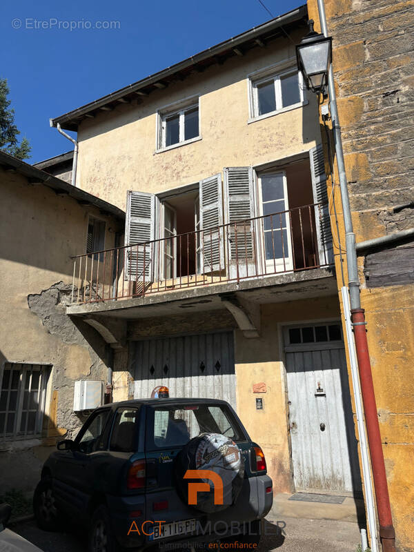 Maison à SAIN-BEL