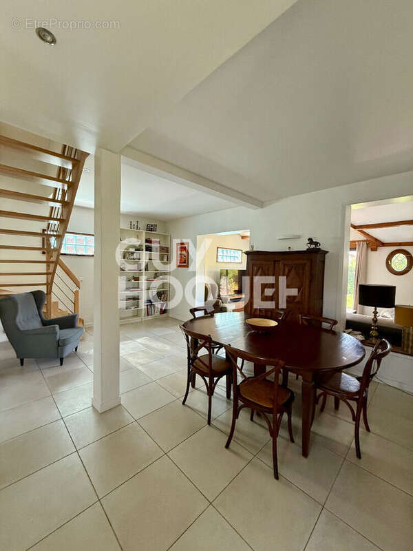 Maison à NEUILLY-SUR-MARNE