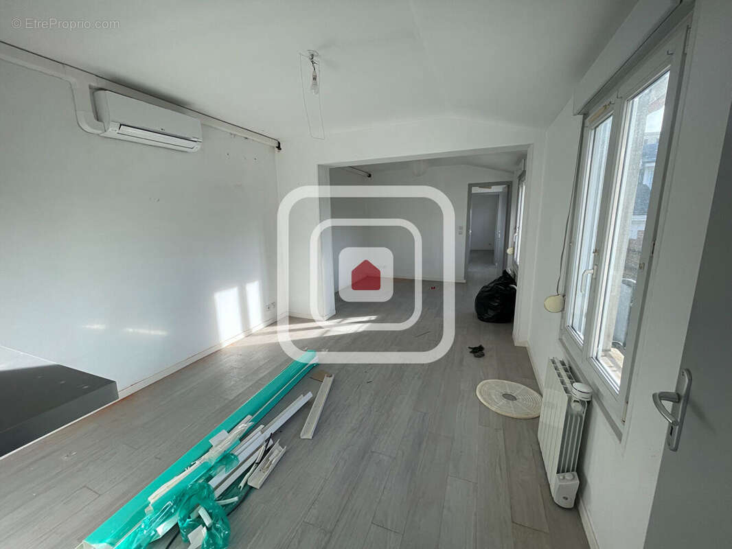 A vendre appartement t2 secteur saint marceaux - photo 4