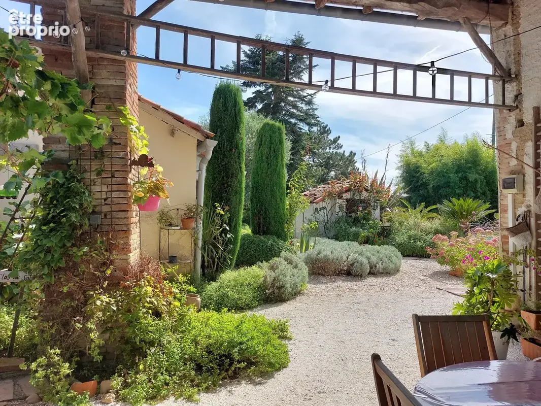 Maison à vendre 7 pièces MONTAUBAN (82) avec chambres d'hôtes, piscine, jardin et dépendance - photo 17