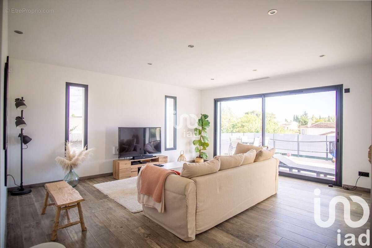 Photo 2 - Maison à ROQUEBRUNE-SUR-ARGENS