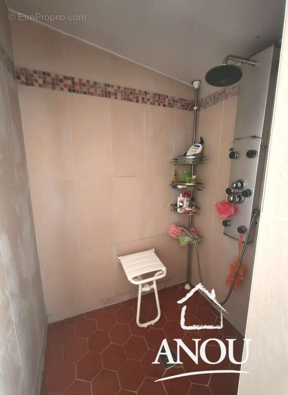 Maison à COMBRES