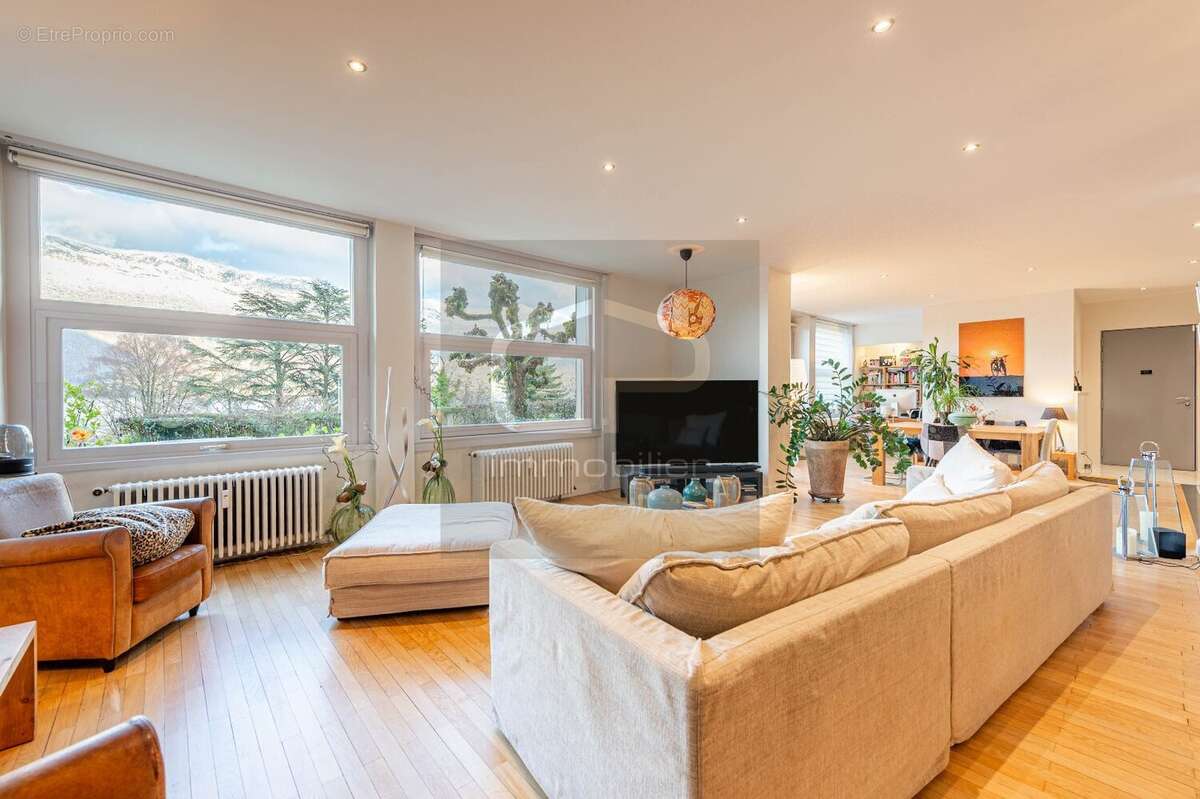 Appartement à SEVRIER