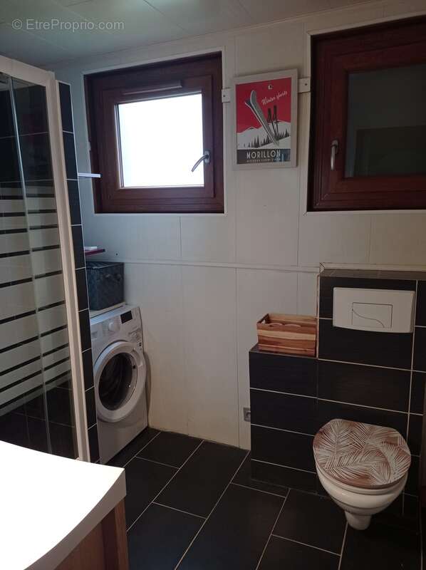 Maison à LA RIVIERE-ENVERSE