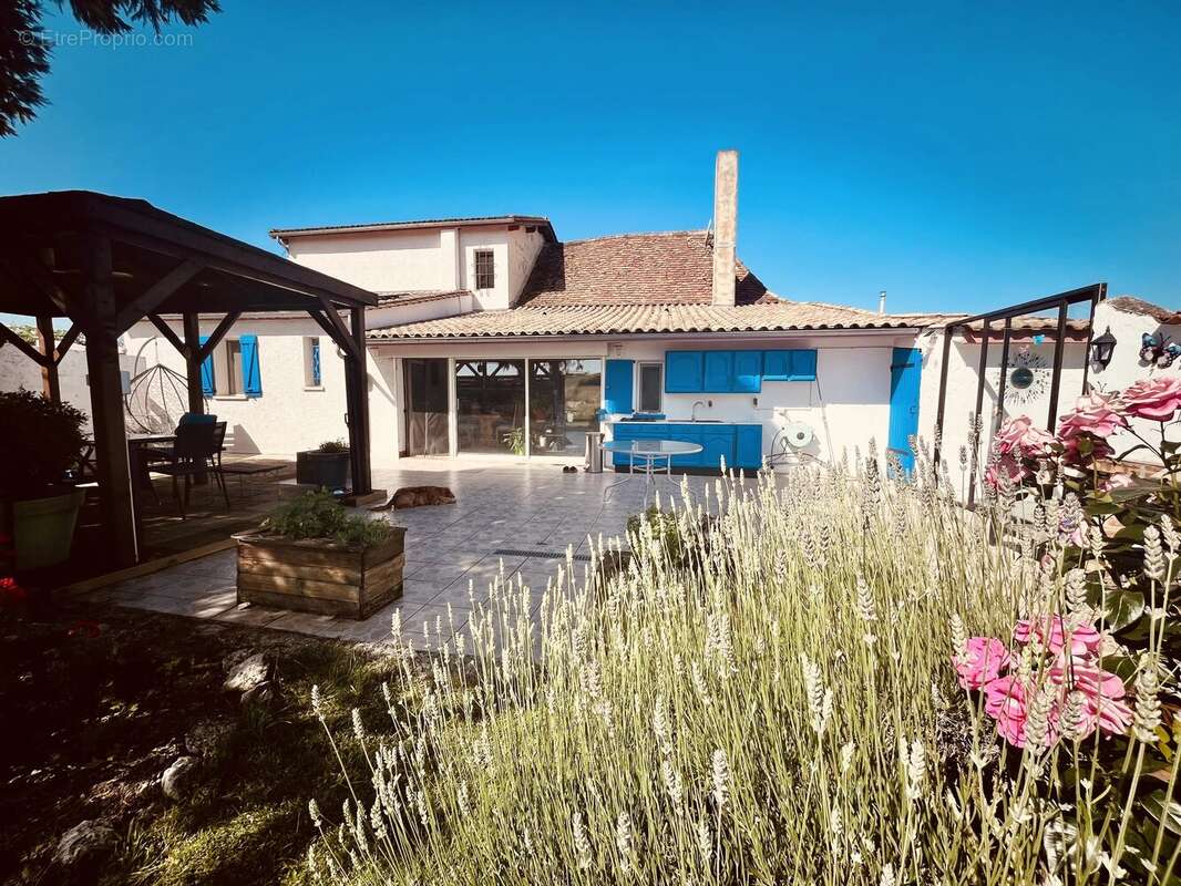 Maison à SOUMENSAC